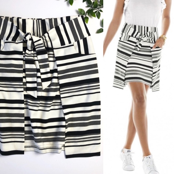 CAbi Dresses & Skirts - Cabi Grandstand Stripe Skirt 5185